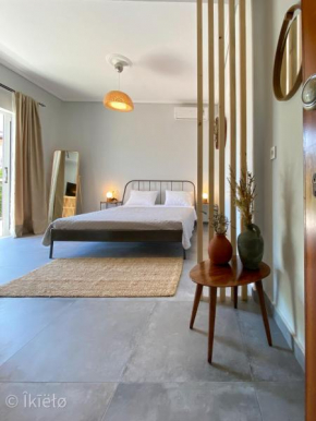Theros Lux Apts.
